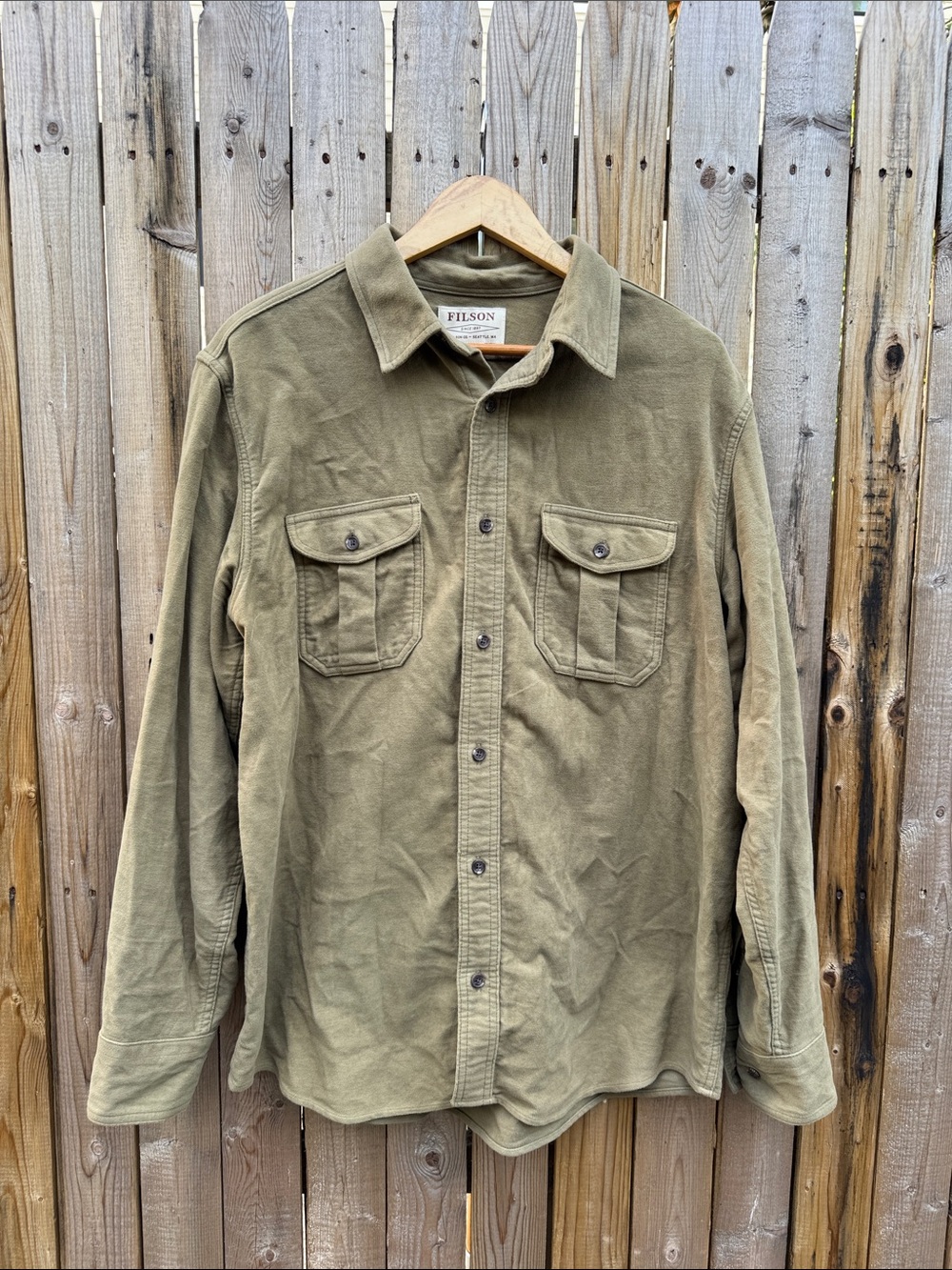 Filson men’s dress shirt